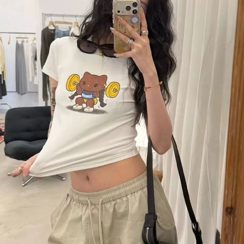 Sanrio Summer Hotties Hello Ki - Women'S Fashion From The 60S recensione e prezzo