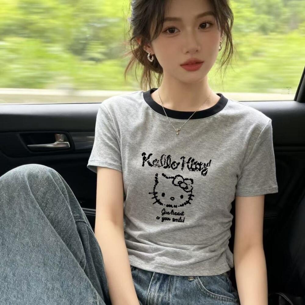 Hello Kitty Cotton Short Sleev - Women'S Fashion From The 60S recensione e prezzo
