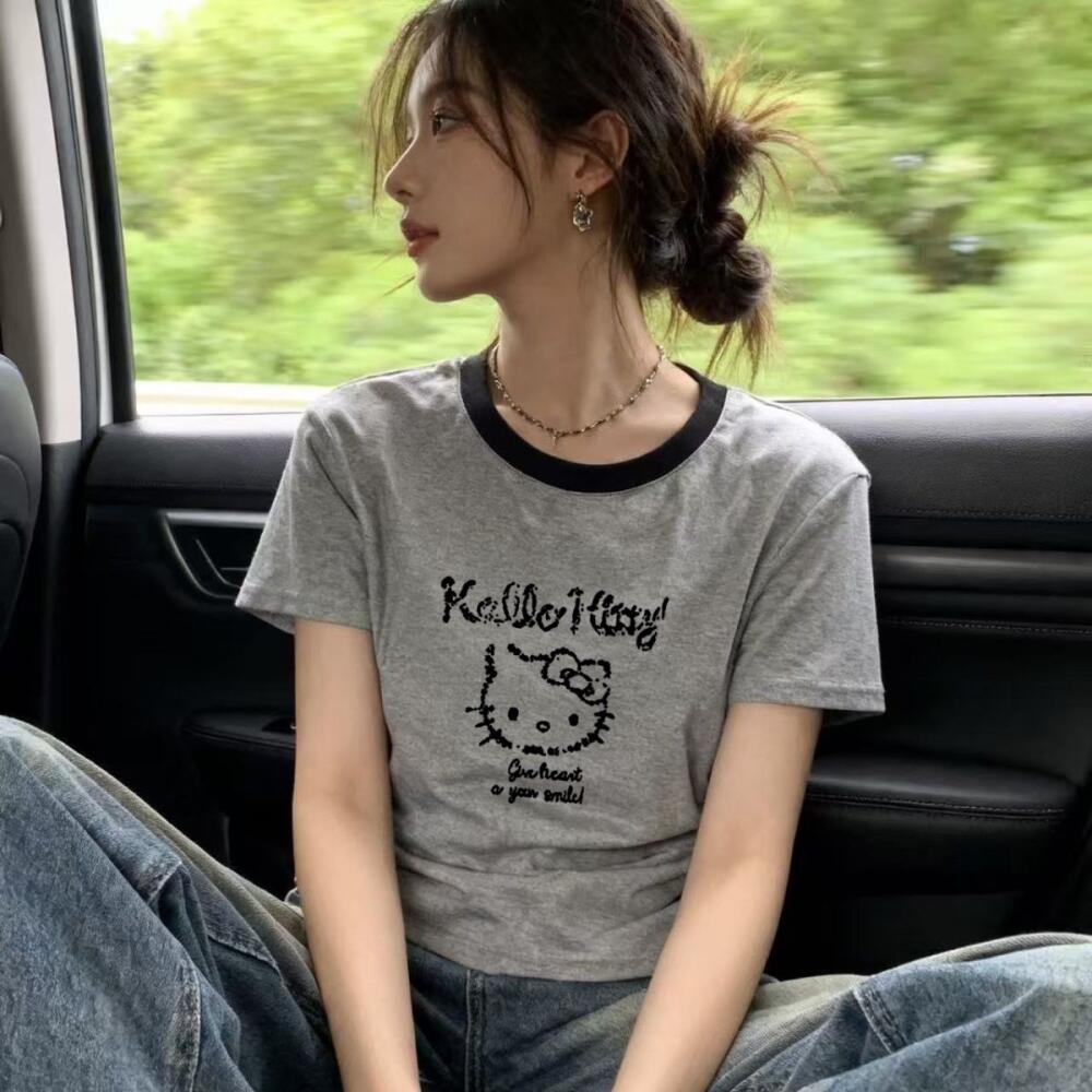 Hello Kitty Cotton Short Sleev - Women'S Fashion From The 60S recensione e prezzo
