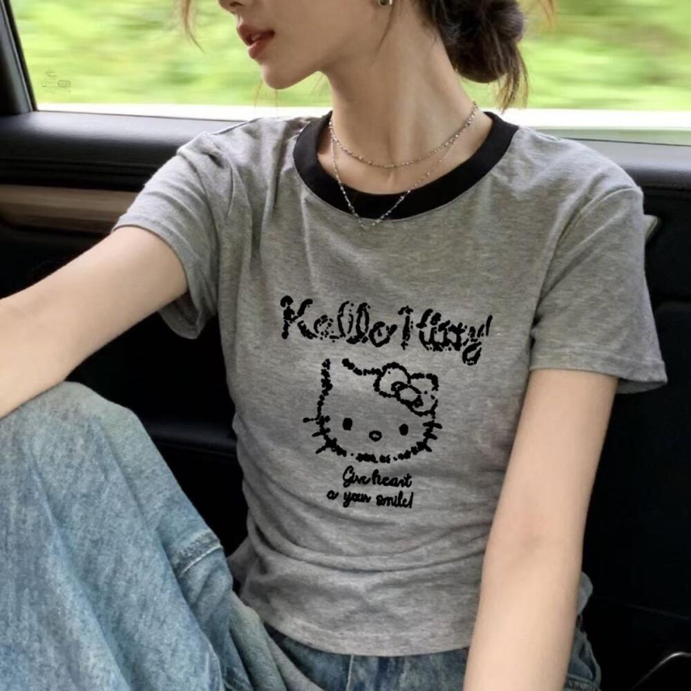 Hello Kitty Cotton Short Sleev - Women'S Fashion From The 60S recensione e prezzo
