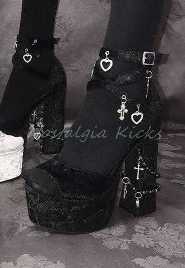 Gothic Black Velvet Platform H - Women Fashion Ideas recensione e prezzo