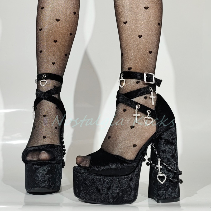 Gothic Black Velvet Platform H - Women Fashion Ideas recensione e prezzo