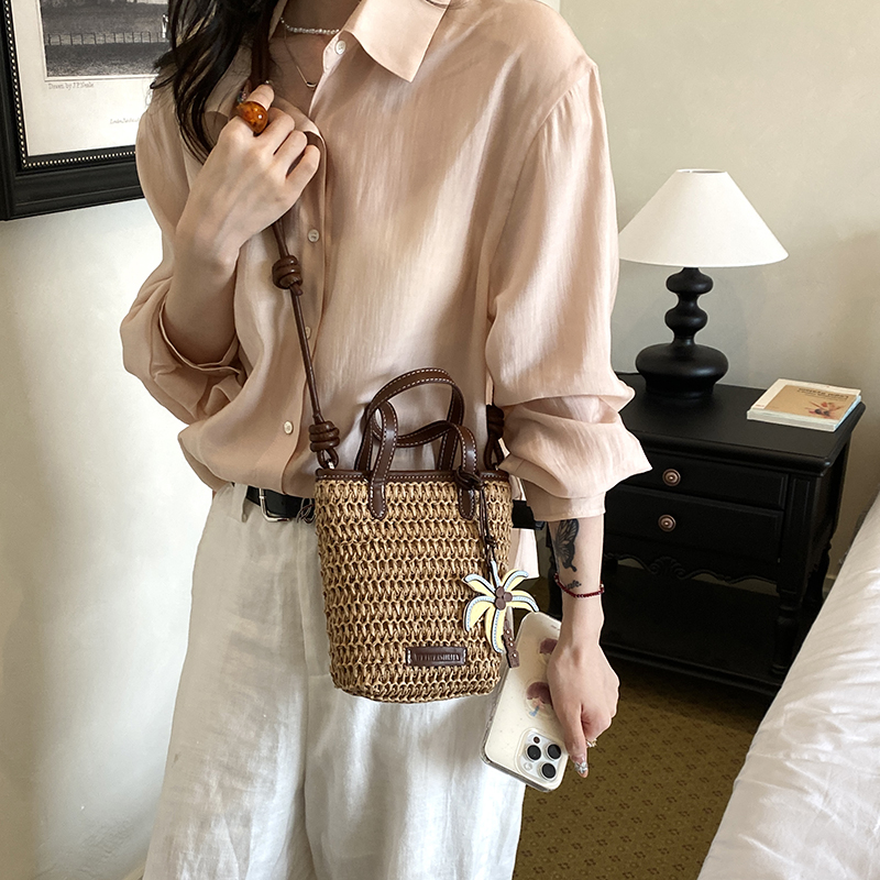 Women Mini Straw Woven Bucket  - Women'S Fashion Trends Spring 2026 recensione e prezzo