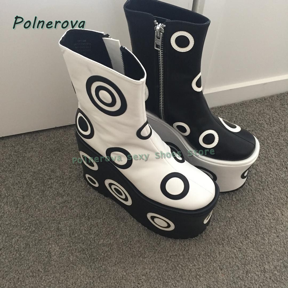 Circular Hole Pattern Wedge Fa - Women'S Fashion Trends Spring 2026 recensione e prezzo