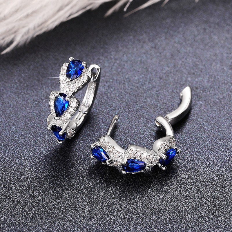 New Klein Blue Zircon Hoop Ear - Women'S Fashion Magazines recensione e prezzo