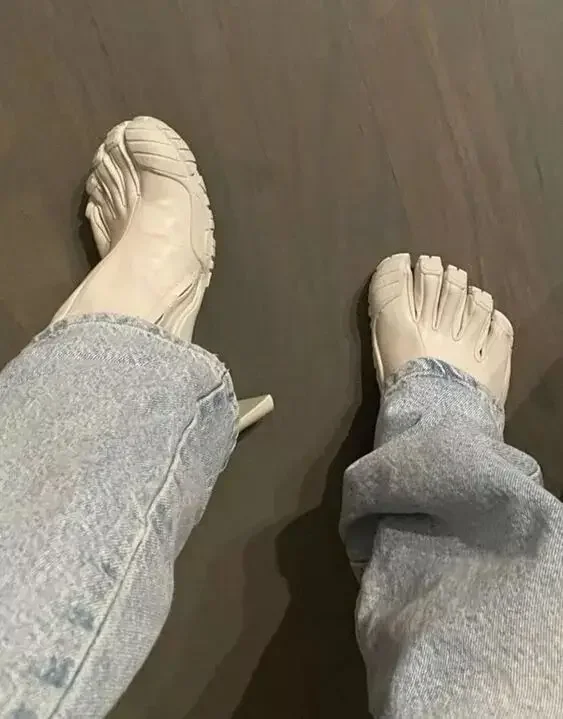 Five Finger Toe Fashion Novel  - Women'S Fashion Socks recensione e prezzo